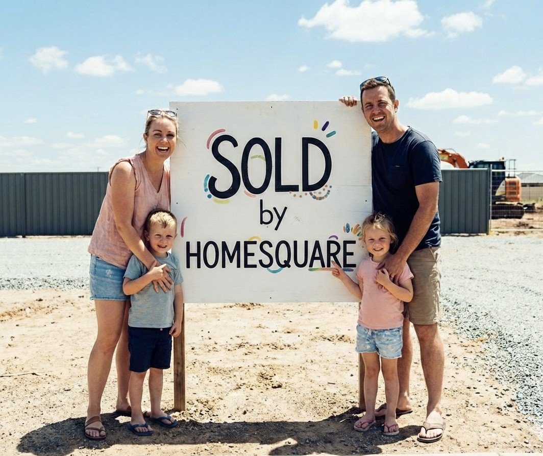 Sold by Homesquare Sold by Homesquare